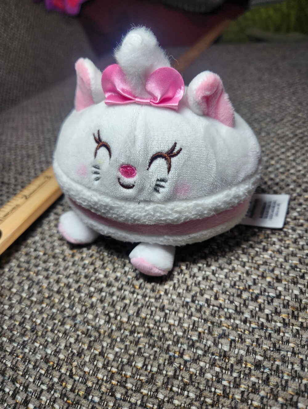 Disney Munchlings Baked Treats Marie Macaroon Secret Scented Plush